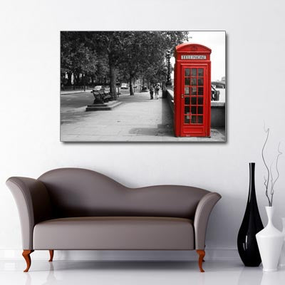 iconic image red phone box london uk